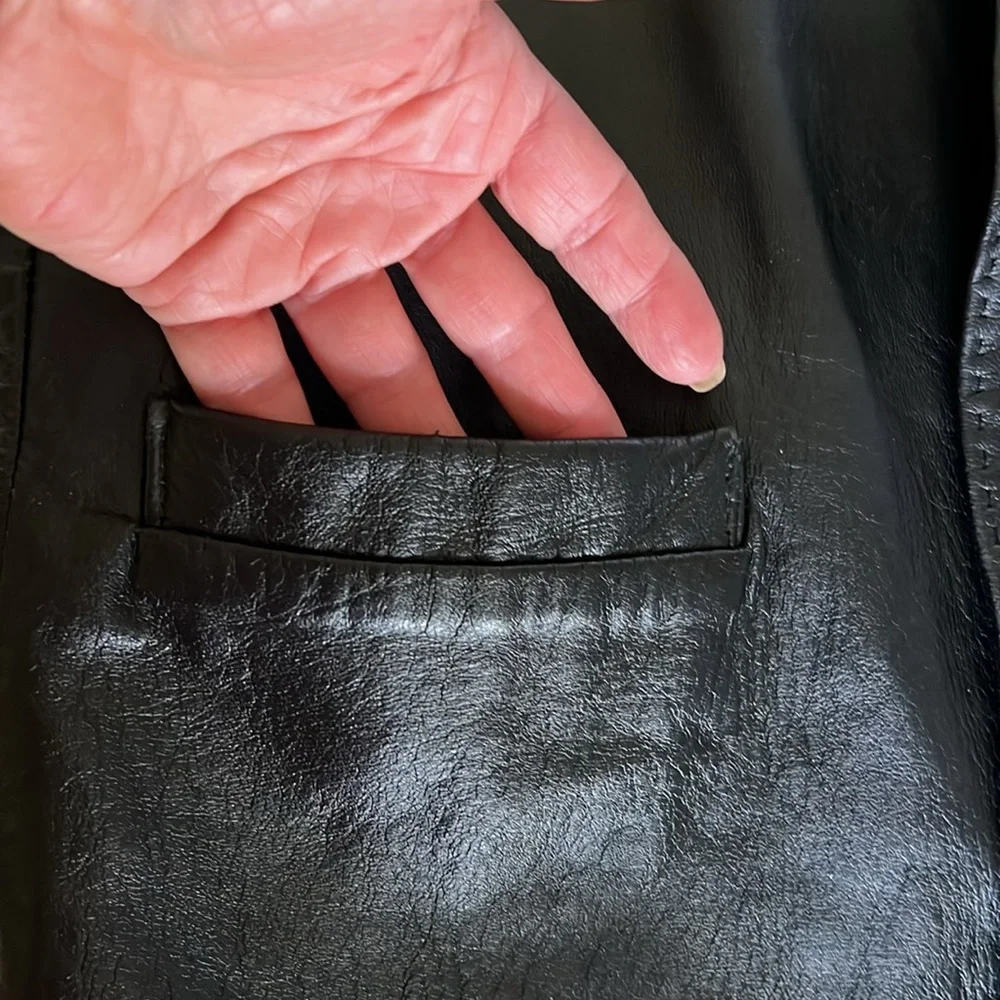 Vintage Genuine Leather Vest - Picture 5 of 15